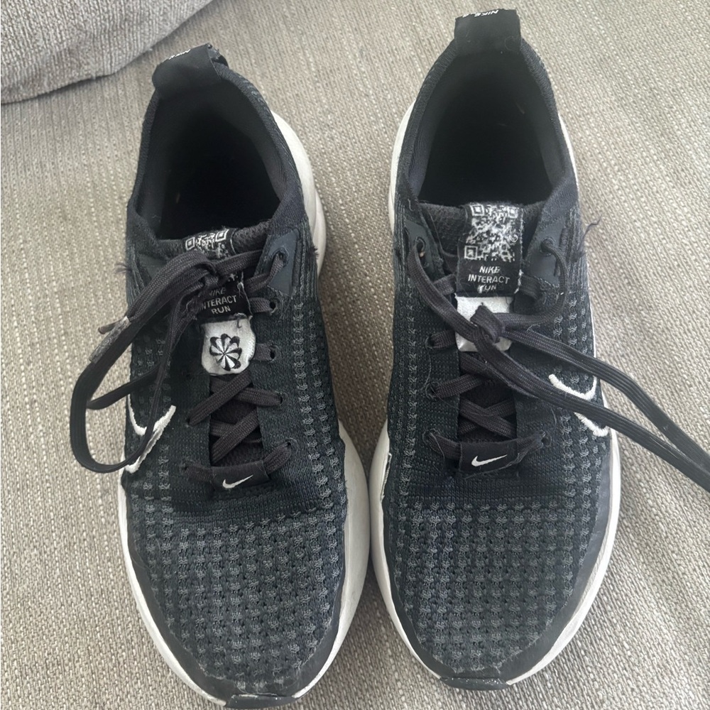 Nike Black and White Running Shoes